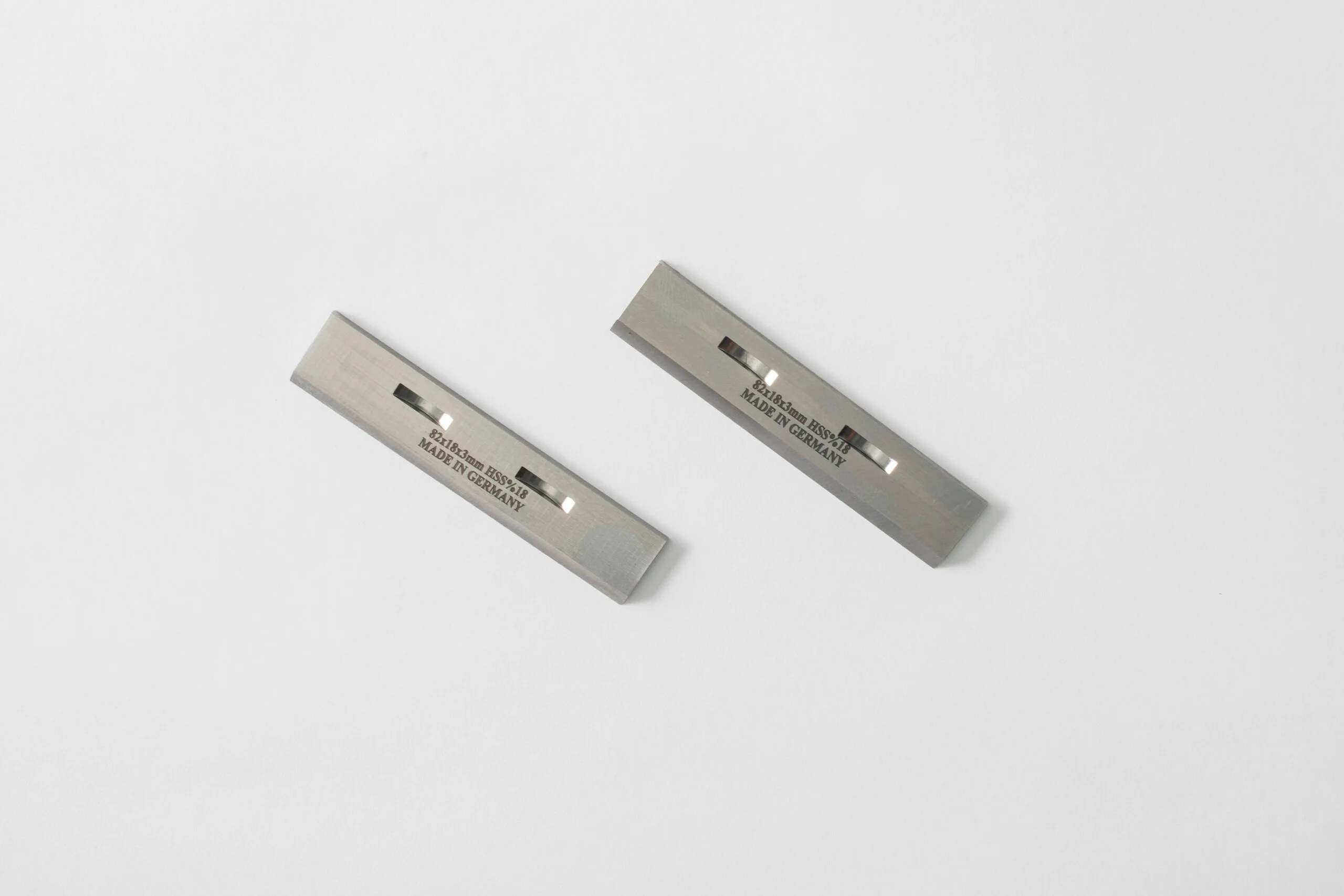 2x Hobelmesser – passend für AEG – 82 × 18 × 3 mm Typ EH82/822